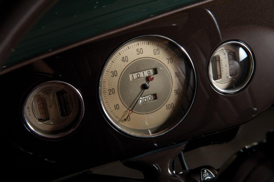  Ford DeLuxe Roadster 1935 года  (фото 9 из 41)